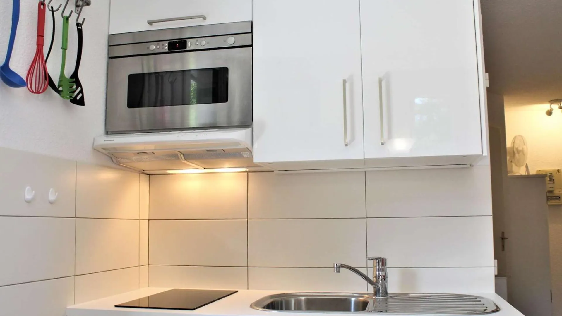 Studio 4 Pers. Avec Balcon Sud, Calme, Parking Gratuit - Risoul 1850 - Fr-1-330-567